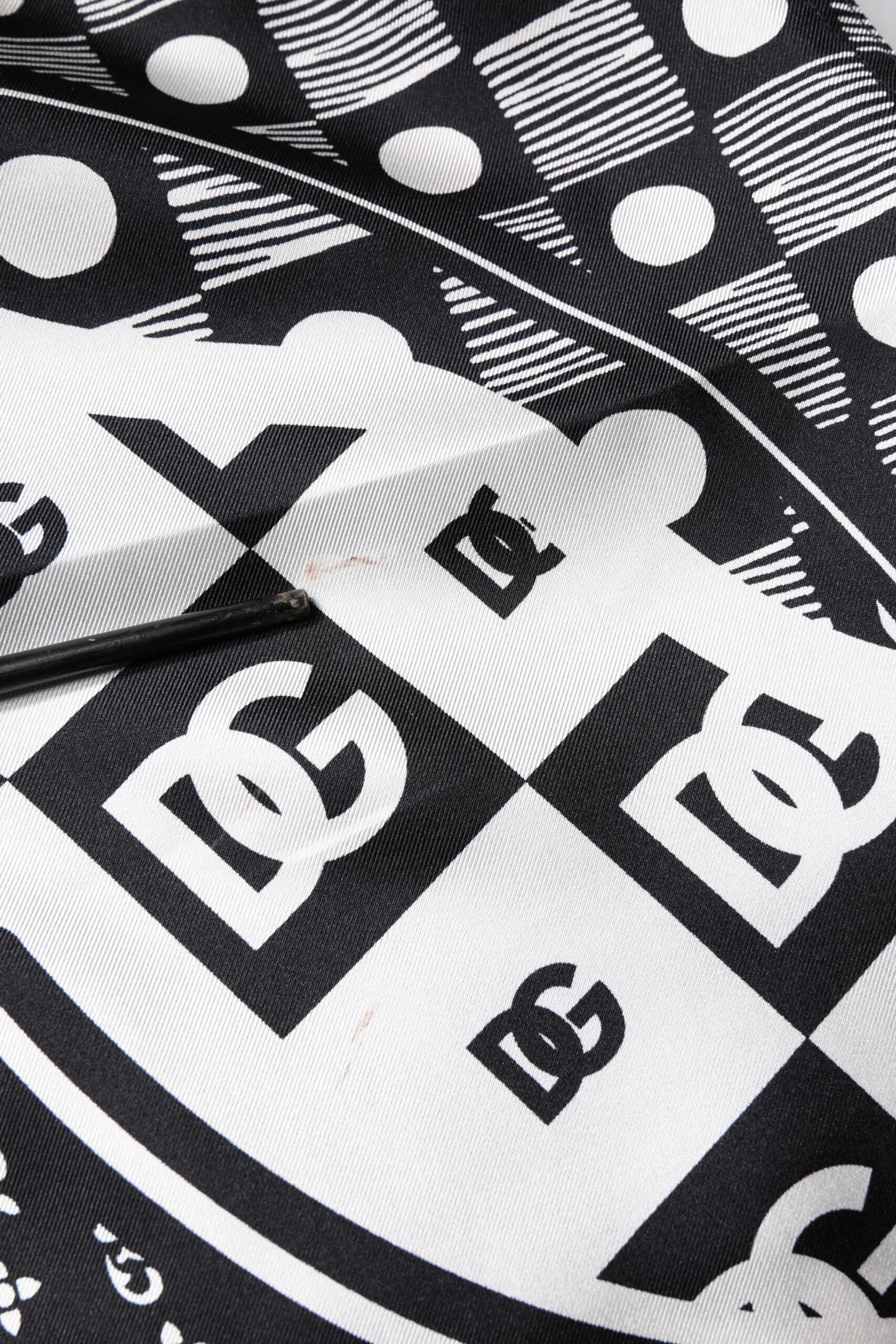 Dolce & Gabbana Black White Bandana Silk Men Bermuda Shorts