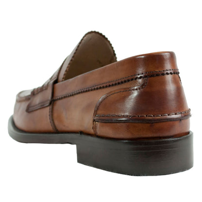 Saxone of Scotland Elegant Natural Calf Leather Loafers